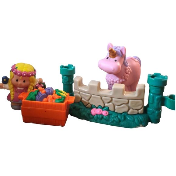 Fisher-Price Little People Maiden Mary Unicorn Set Parts 2003–2006 Castle - Picture 1 of 9